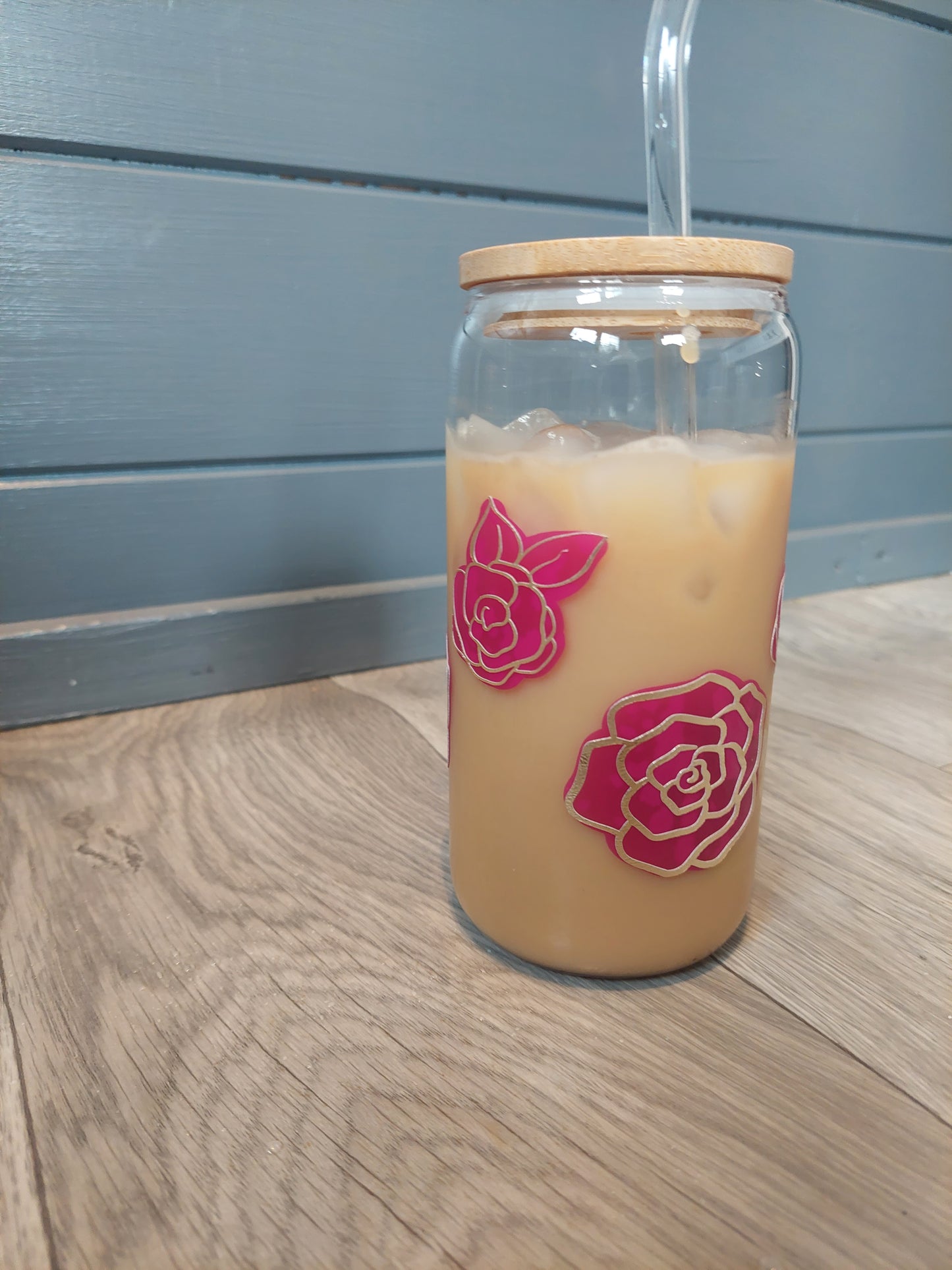 Colour Changing Rose Design Can Style Glass With Bamboo Lid and Glass Straw